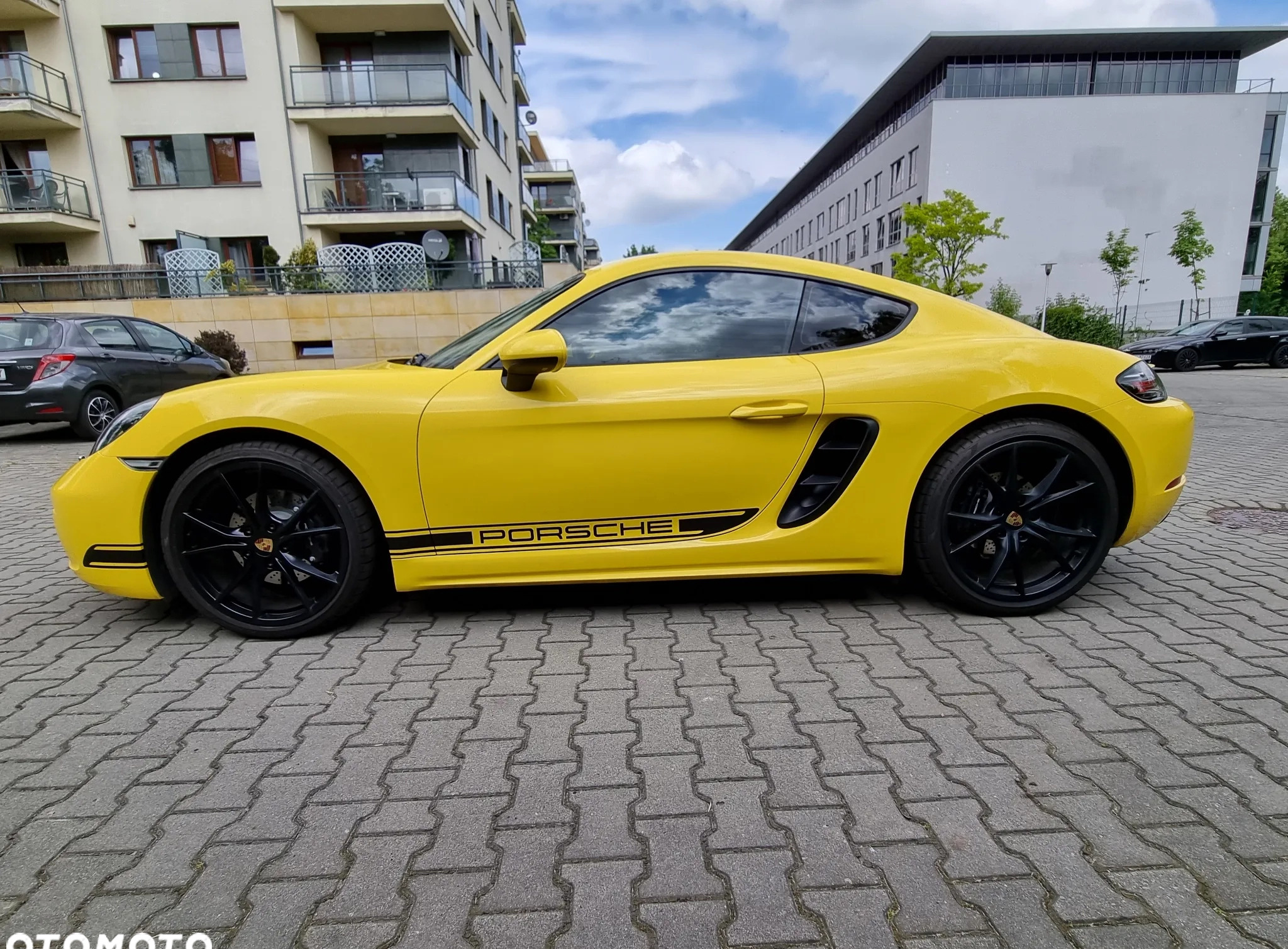 Porsche 718 Cayman cena 357500 przebieg: 2306, rok produkcji 2022 z Dukla małe 277